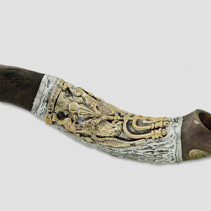 Shofar - Yemenite with Silver and Gold, Menorah, Lion of Judah and Cluster of Grapes - Image 2