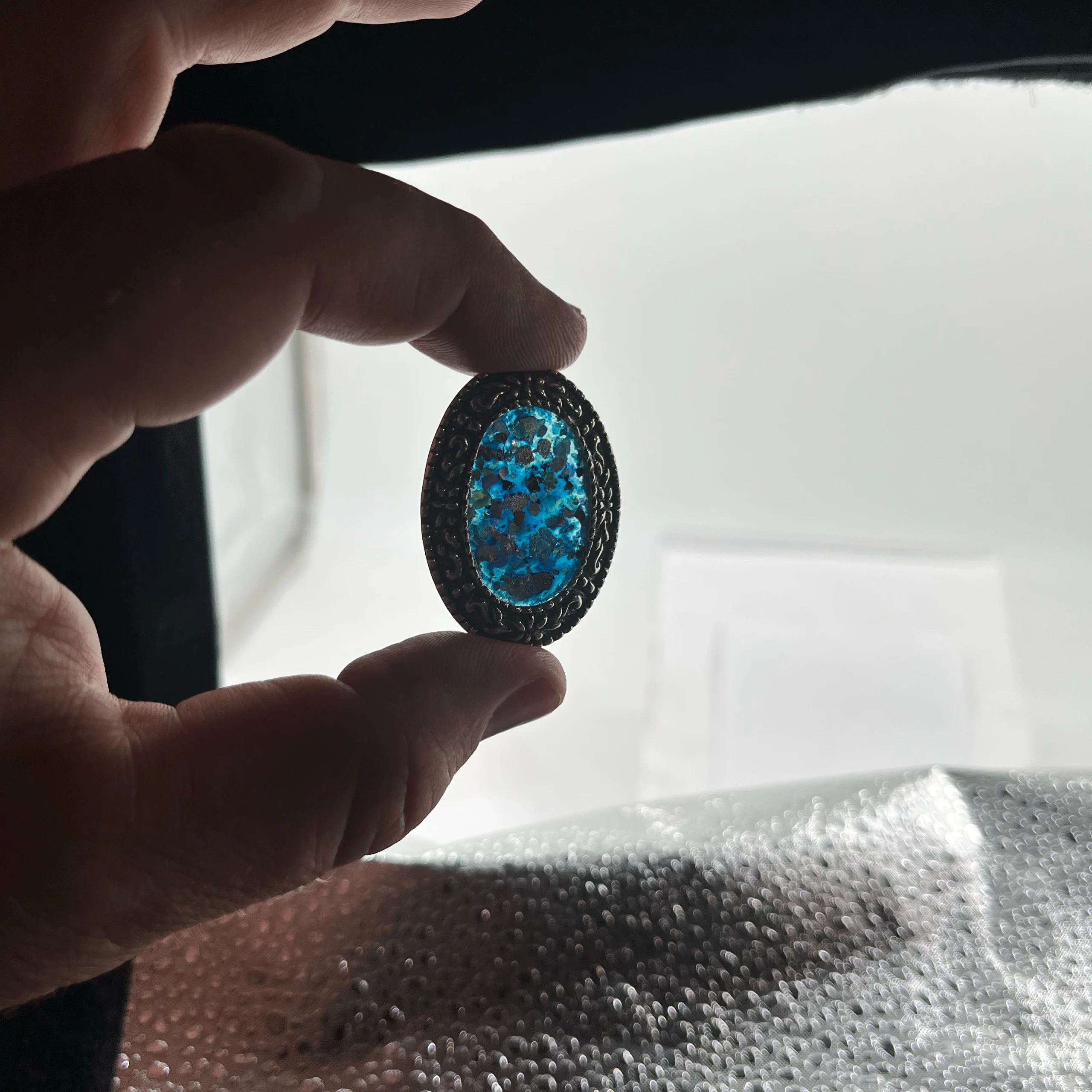 Pendant - Roman glass fragment set in 925 Stirling silver Oval with intricate design. Can be worn vertically or horizontally - Image 2